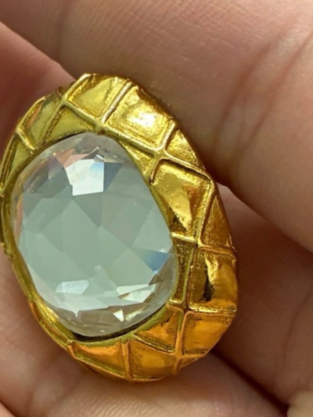 CHANEL Crystal quilted 24KGP Clip-On Earrings - Clear - Picture 5 of 8